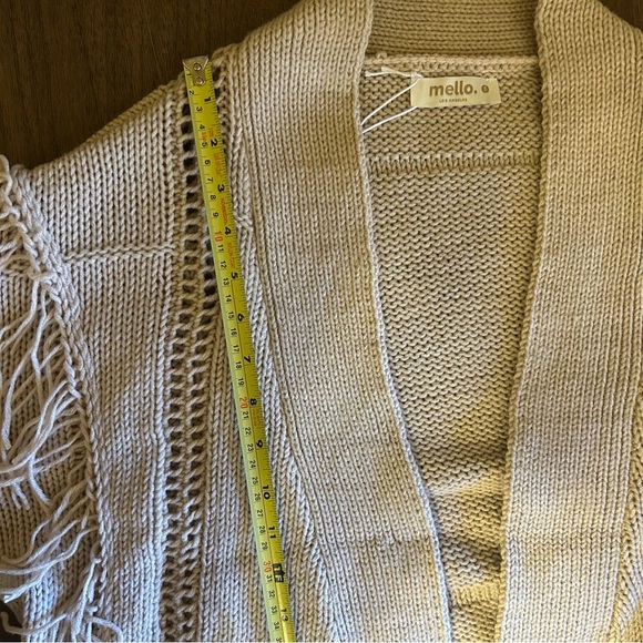 Mello LA Beige Chunky Boho Fringe Oversized Cardigan Sweater Women’s Small NWT - Picture 6 of 10